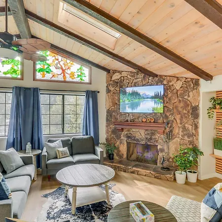Crestline Home With Private Hot Tub Steps To Lake! Exterior photo