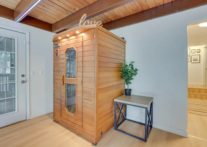 Crestline Home With Private Hot Tub Steps To Lake!